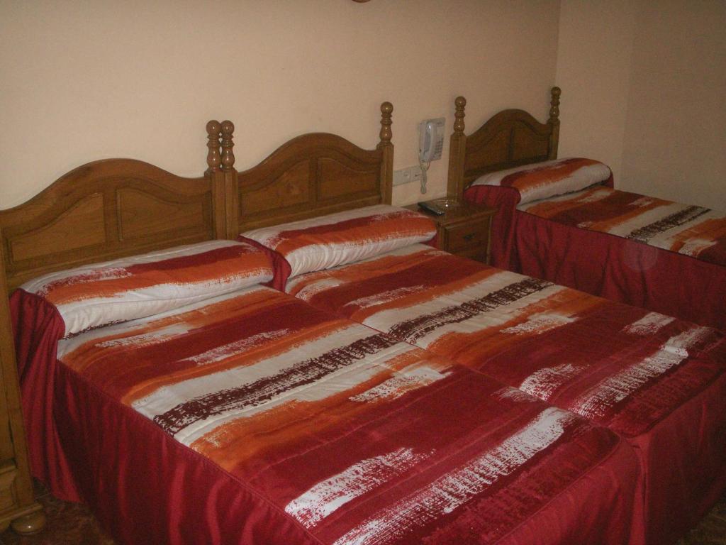 Hostal La Nava Madrid Esterno foto